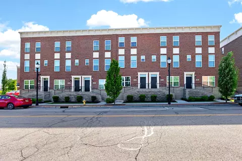 24 N Center St, Springfield, OH 45502