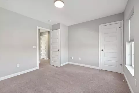 Bedroom - 24 N Center St, Springfield, OH 45502 photo 6 of 6