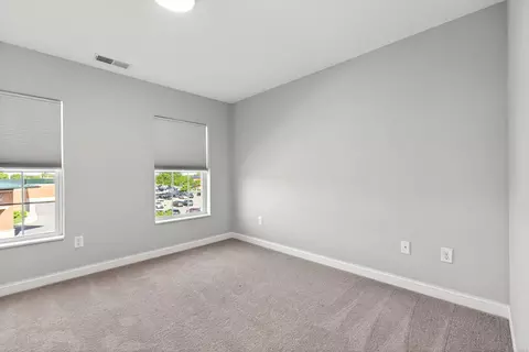 Bedroom - 24 N Center St, Springfield, OH 45502 photo 4 of 6