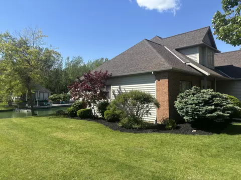 Exterior - 5519 E Hidden Shores Dr, Celina, OH 45822 photo 3 of 12