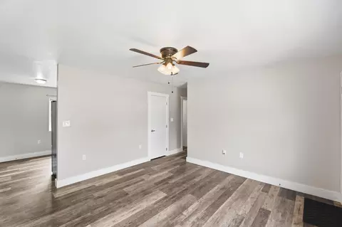 Living - 7995 Wescott Ave, Fairborn, OH 45324 photo 2 of 4