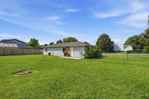 Exterior - 7995 Wescott Ave, Fairborn, OH 45324 photo 4 of 7