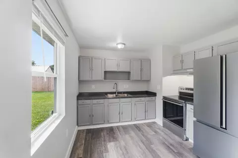 Kitchen - 7995 Wescott Ave, Fairborn, OH 45324 photo 2 of 2