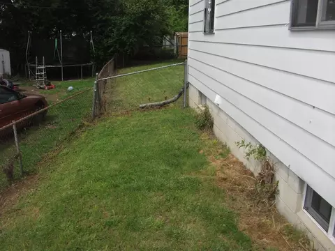 Exterior - 1611 Springmont Ave, Springfield, OH 45506 photo 3 of 7