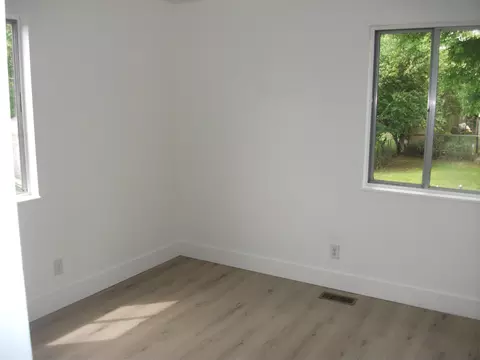 Bedroom - 1611 Springmont Ave, Springfield, OH 45506 photo 3 of 3