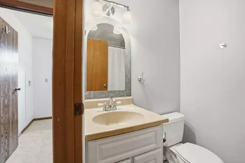 Bath - 4400 Limerick Rd, Springfield, OH 45502 photo 1 of 2