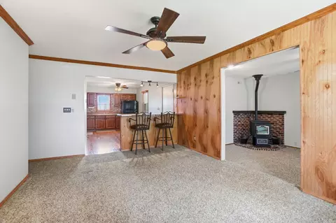 Living - 4400 Limerick Rd, Springfield, OH 45502 photo 7 of 8