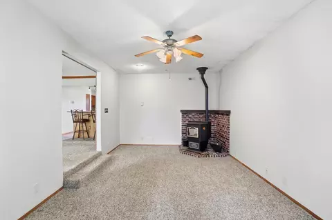 Living - 4400 Limerick Rd, Springfield, OH 45502 photo 4 of 8