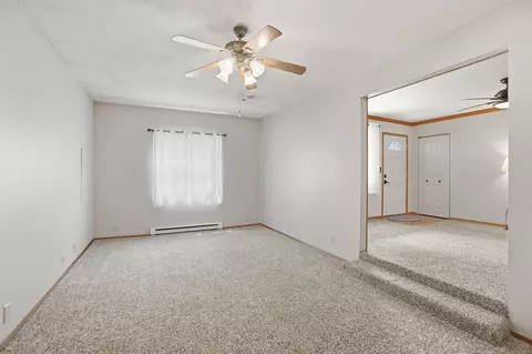 Living - 4400 Limerick Rd, Springfield, OH 45502 photo 3 of 8