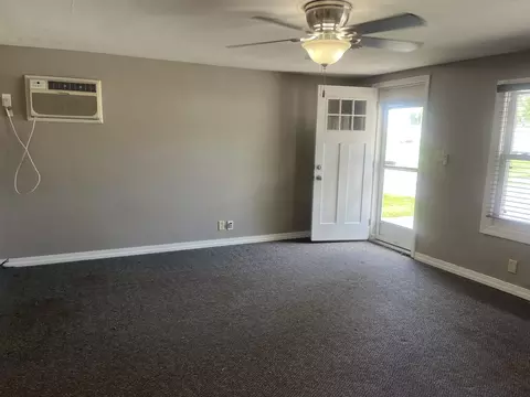 Living - 1105 Forest St, Sidney, OH 45365 photo 1 of 3