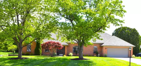 9 Eagles Way, Piqua, OH 45356