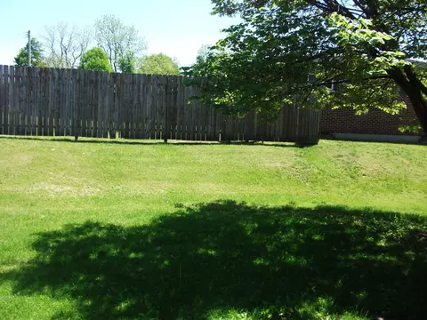 Exterior - 2020 Winding Trl, Springfield, OH 45503 photo 3 of 10