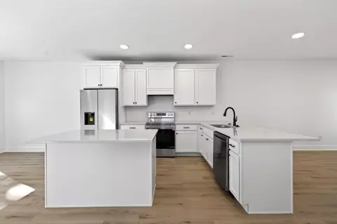 Kitchen - 1766 Northpoint Ln, Springfield, OH 45503 photo 5 of 5