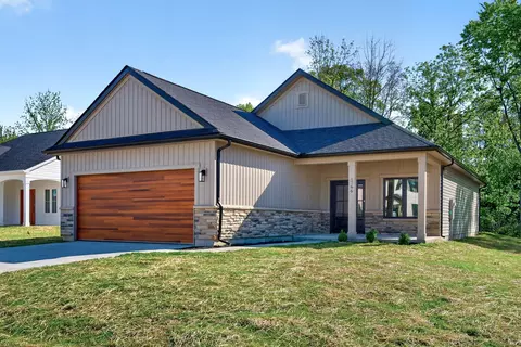Exterior - 1766 Northpoint Ln, Springfield, OH 45503 photo 2 of 13