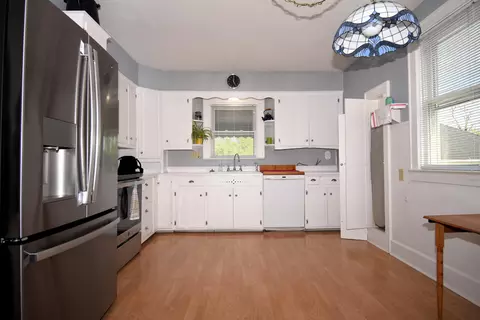 Kitchen - 3734 Lawrenceville Dr, Springfield, OH 45504 photo 1 of 2