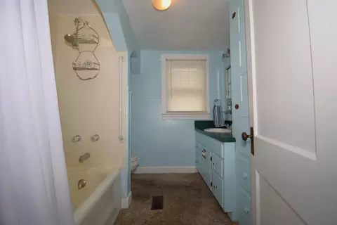 Bath - 3734 Lawrenceville Dr, Springfield, OH 45504 photo 2 of 3