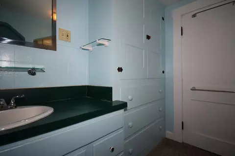 Bath - 3734 Lawrenceville Dr, Springfield, OH 45504 photo 3 of 3