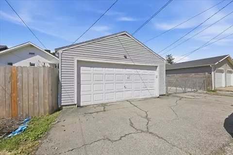 Exterior - 617 E Mccreight Ave, Springfield, OH 45503 photo 8 of 9