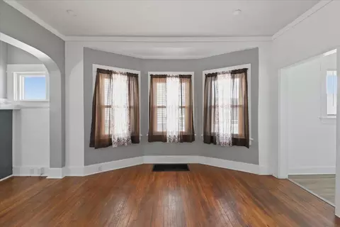 Living - 617 E Mccreight Ave, Springfield, OH 45503 photo 5 of 6