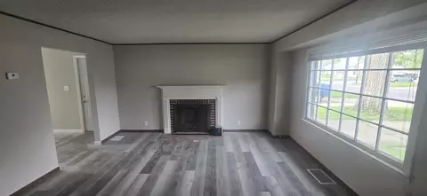 Living - 622 Maple St, Celina, OH 45822 photo 2 of 2
