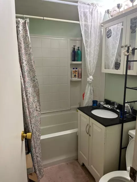 Bath - 622 Maple St, Celina, OH 45822 photo 1 of 1