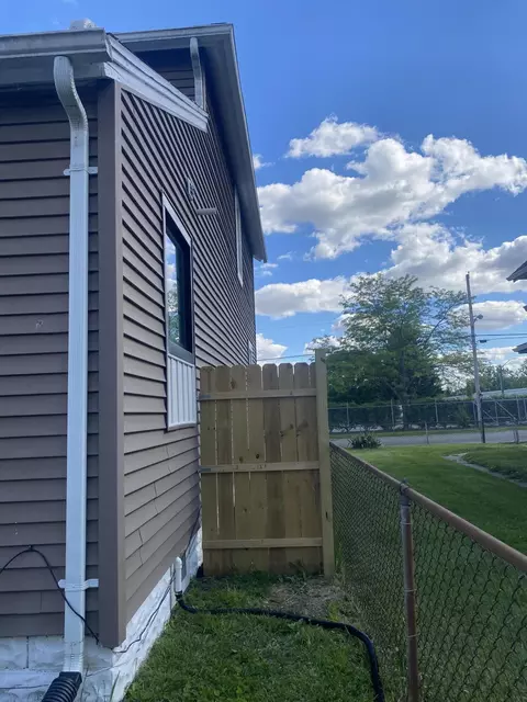 Exterior - 1400 Innisfallen Ave, Springfield, OH 45506 photo 9 of 15