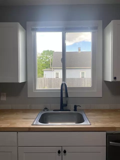 Kitchen - 1400 Innisfallen Ave, Springfield, OH 45506 photo 8 of 8