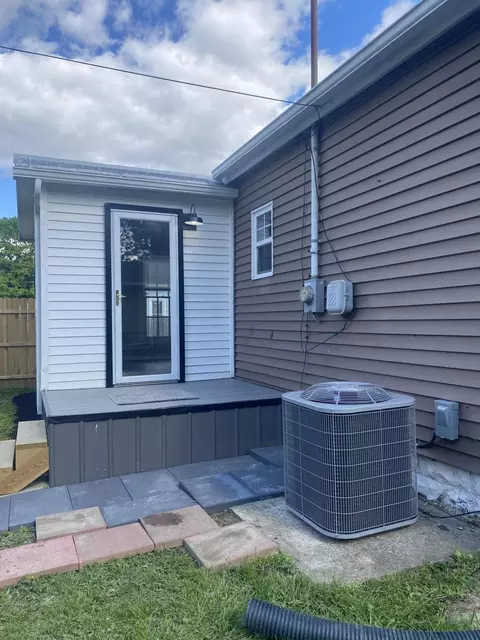 Exterior - 1400 Innisfallen Ave, Springfield, OH 45506 photo 8 of 15