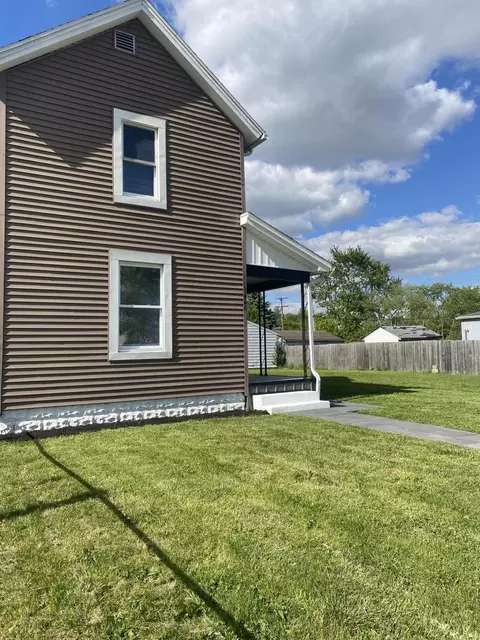 Exterior - 1400 Innisfallen Ave, Springfield, OH 45506 photo 3 of 15