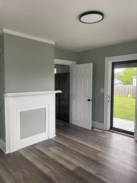 Entry Way - 1400 Innisfallen Ave, Springfield, OH 45506 photo 2 of 7