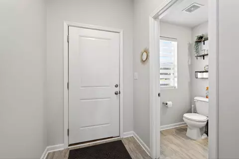 Entry Way - 5195 Burton Dr, Springfield, OH 45503 photo 3 of 5