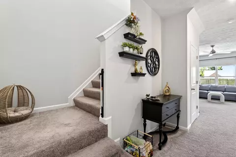 Entry Way - 5195 Burton Dr, Springfield, OH 45503 photo 2 of 5