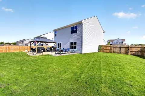 Exterior - 5195 Burton Dr, Springfield, OH 45503 photo 9 of 11
