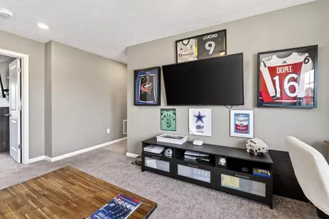 Entry Way - 5195 Burton Dr, Springfield, OH 45503 photo 5 of 5