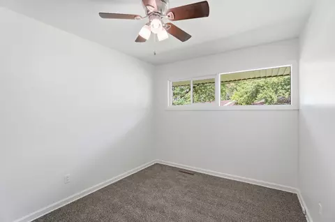 Bedroom - 1663-1665 Brentwood Dr, Springfield, OH 45503 photo 5 of 7