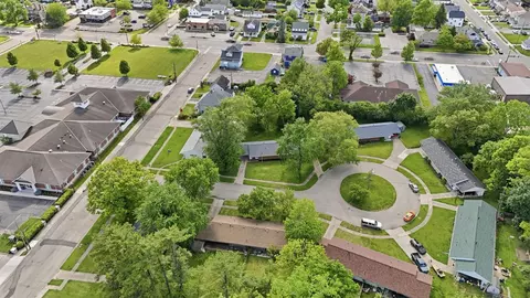 View/Area - 1663-1665 Brentwood Dr, Springfield, OH 45503 photo 2 of 5