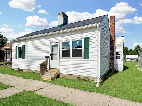 142 N Washington St, New Paris, OH 45347