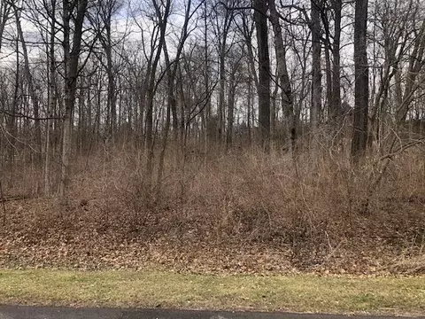 4890 Highlander Ln, Springfield, OH 45502