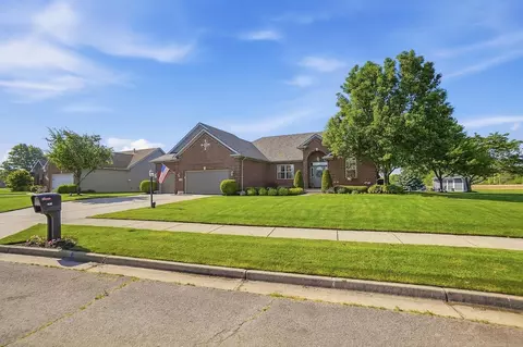 710 Governors Rd, Troy, OH 45373