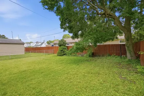 Exterior - 146 N Kensington Pl, Springfield, OH 45504 photo 9 of 9