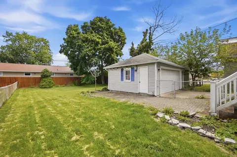 Exterior - 146 N Kensington Pl, Springfield, OH 45504 photo 8 of 9