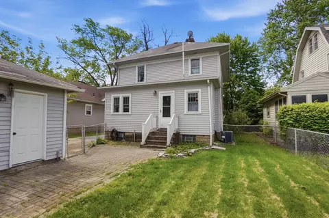 Exterior - 146 N Kensington Pl, Springfield, OH 45504 photo 5 of 9
