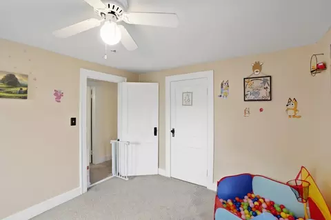 Bedroom - 146 N Kensington Pl, Springfield, OH 45504 photo 4 of 6