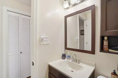 Bath - 4170 Johnson Rd, Springfield, OH 45502 photo 5 of 5