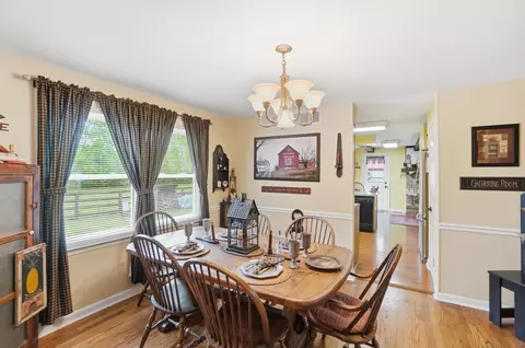 Dining - 4170 Johnson Rd, Springfield, OH 45502 photo 1 of 4