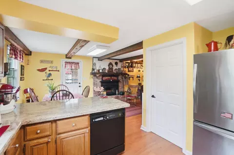 Kitchen - 4170 Johnson Rd, Springfield, OH 45502 photo 5 of 5
