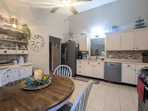 Kitchen - 1602 Oldham Dr, Springfield, OH 45503 photo 1 of 2