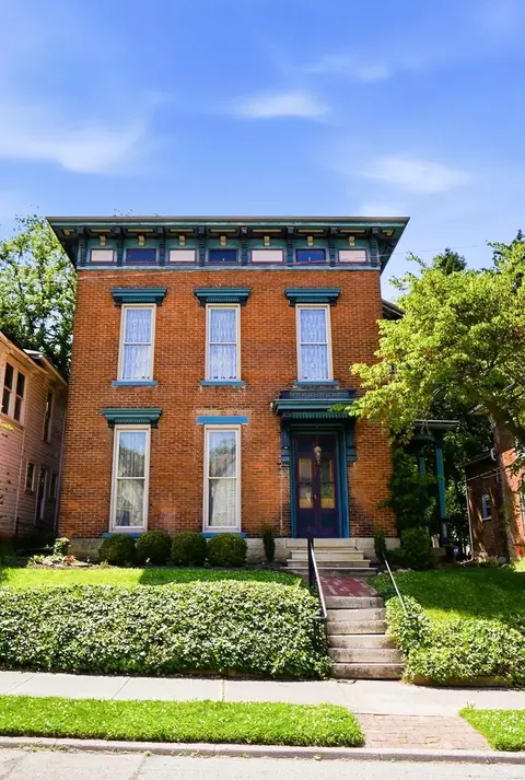 Exterior - 329 S Plum St, Springfield, OH 45506 photo 3 of 9