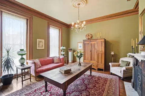Living - 329 S Plum St, Springfield, OH 45506 photo 3 of 7