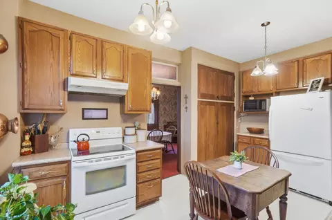 Kitchen - 329 S Plum St, Springfield, OH 45506 photo 3 of 6